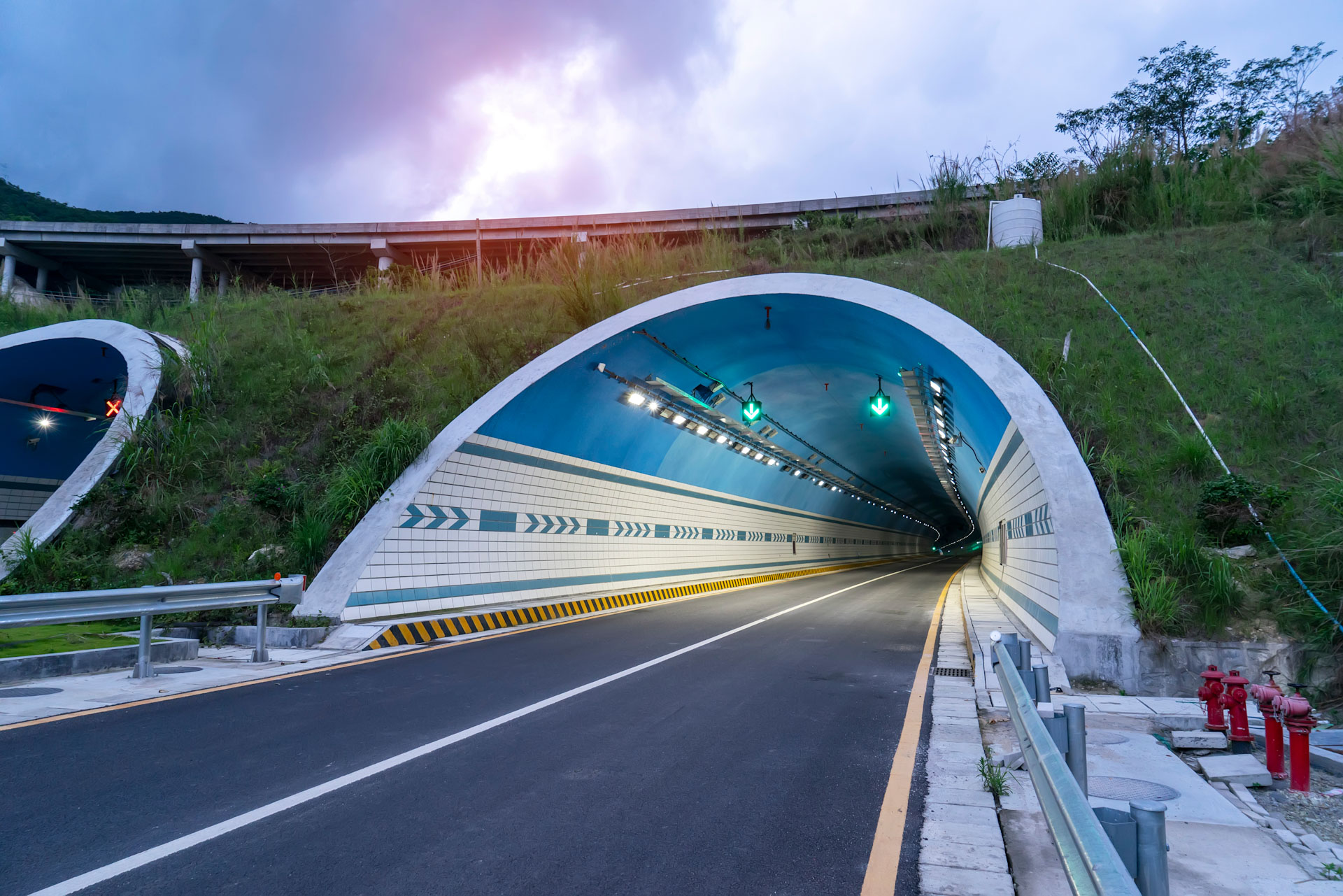 name the longest highway tunnel in the world class 10 answer